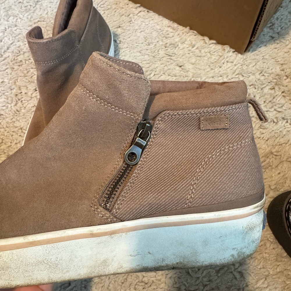 Keds Tan Sneakers with Urban Style